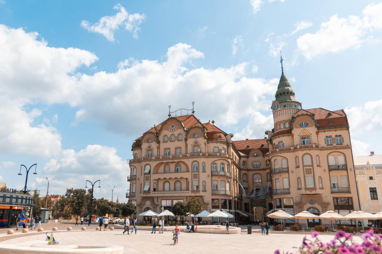 Bluesky Ultra-Central Premium Apartment Oradea Exterior foto